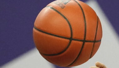 Islanders basketball teams to host free youth clinic Thursday