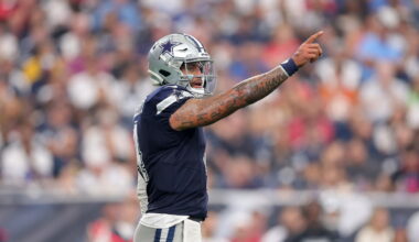 Cowboys' touchdown with 40 seconds left beats Texans 34-30
