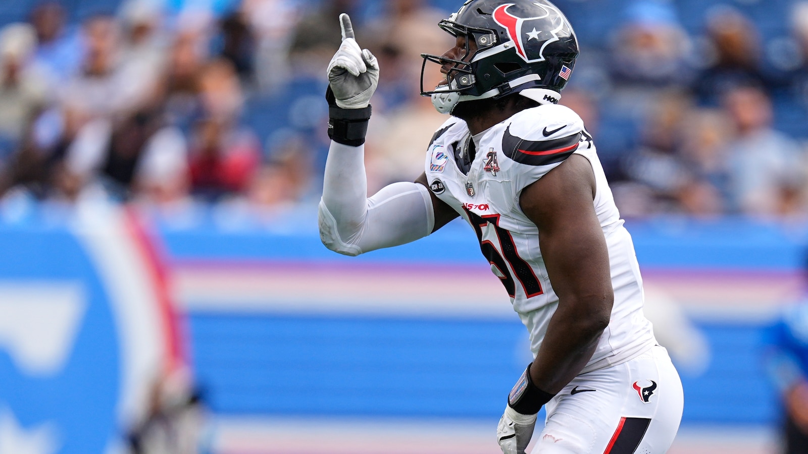 Stroud runs for a TD, throws for another as Houston beats Titans for 1st win of season