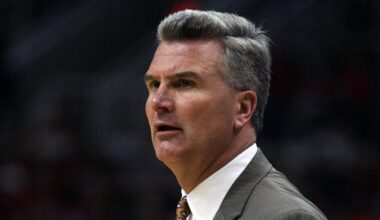 Dec 2, 2006; Phoenix, AZ, USA; Illinois Illini head coach Bruce Weber against the Arizona Wildcats at US Airways Center. Mandatory Credit: Rick Scuteri-US Presswire Copyright Rick Scuteri
