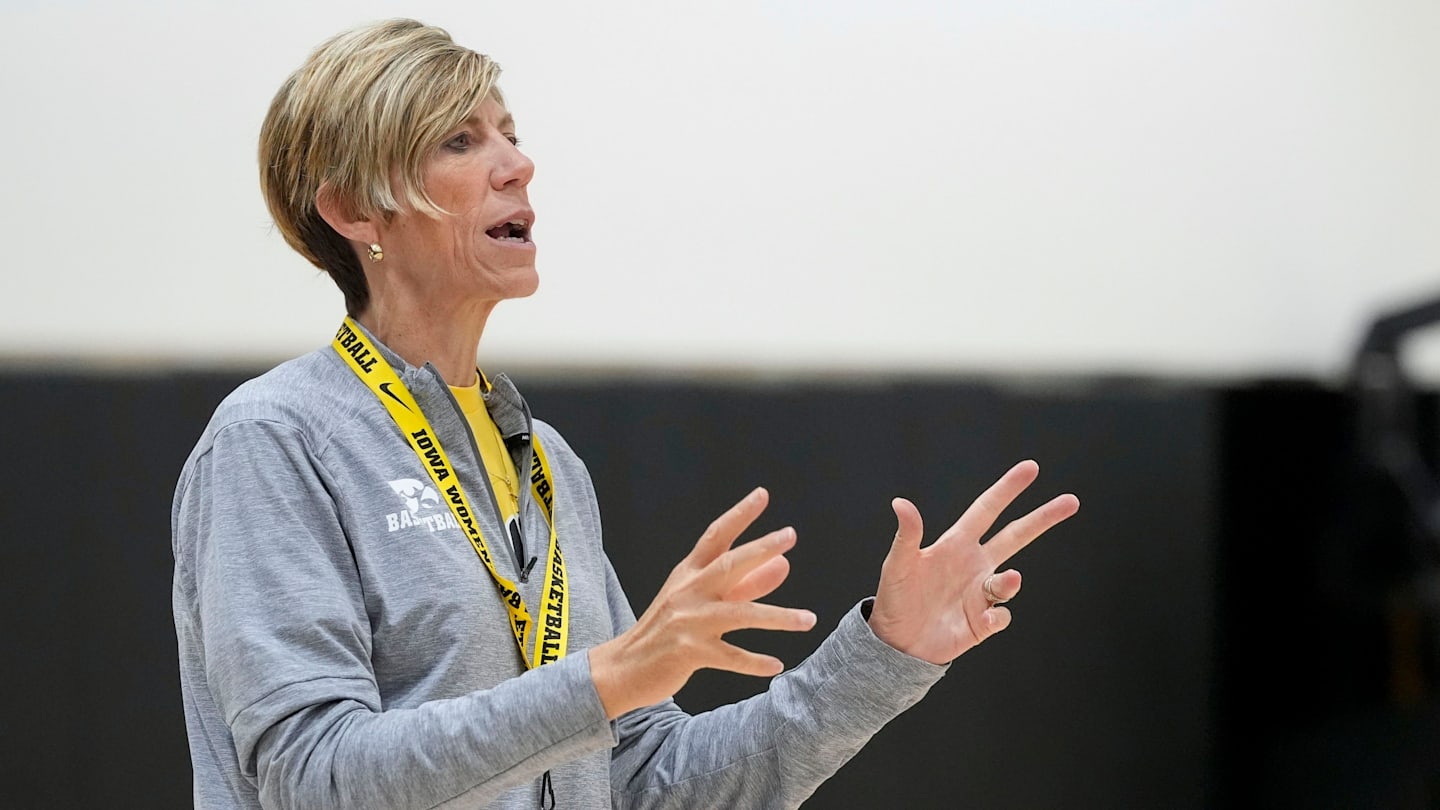 Iowa head coach Jan Jensen speaks to her team during a women’s basketball practice July 22, 2025 at Carver-Hawkeye Arena in Iowa City, Iowa.