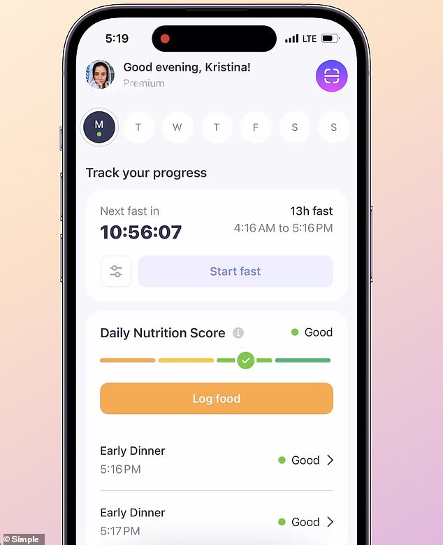 Sleek and user-friendly, the Simple app's interface includes a built-in AI coach (Avo) along with trackers for important factors like hydration and fasting