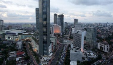 Asia-Pacific markets fall after Trump’s tariffs on Indonesia – NBC4 Washington
