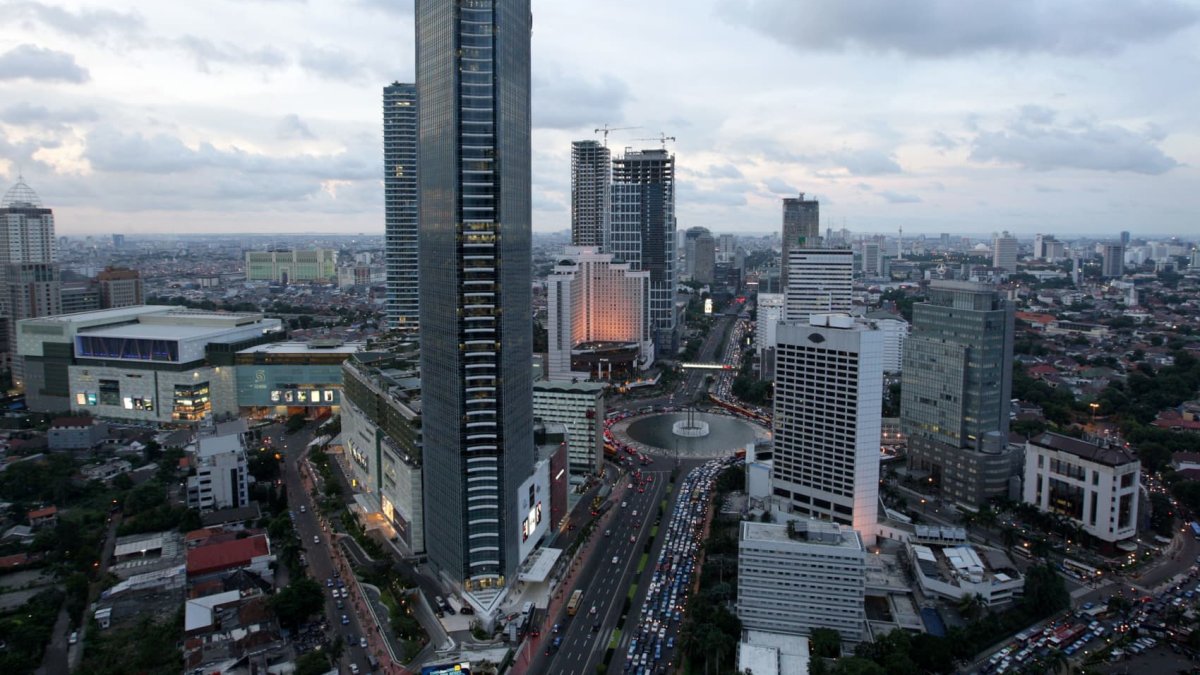 Asia-Pacific markets fall after Trump’s tariffs on Indonesia – NBC4 Washington