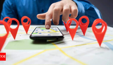 Lost without internet? Here’s how to share location offline on the phone