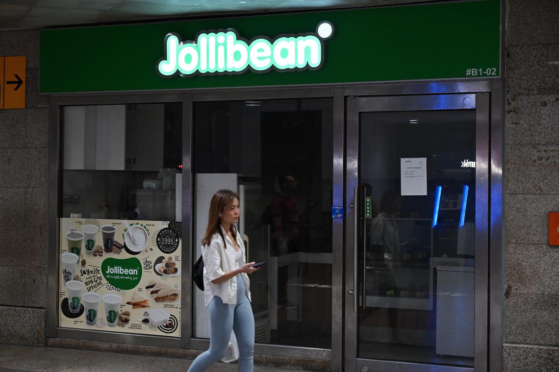 The Jollibean outlet at Lavender MRT station on July 11. The agencies were responding to reports of unpaid salaries and late payments that occurred sporadically since December 2024..
