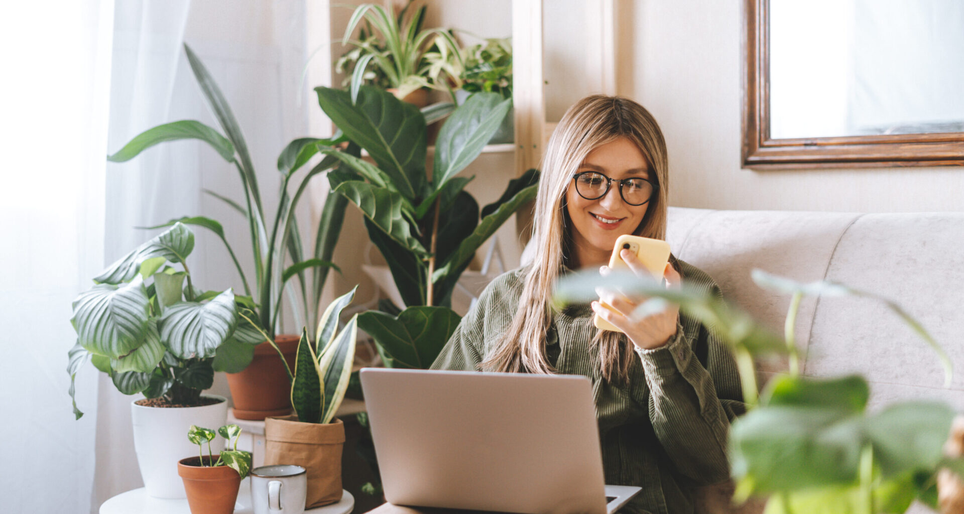 She Caught Her Whole Neighborhood Using Her Wi-Fi After She Kindly Gave The Password To Her Neighbor, Who Couldn't Afford Internet