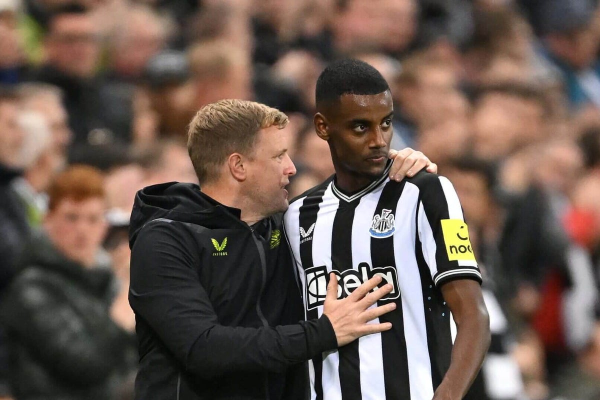 Eddie Howe: Newcastle board ‘have a decision to make’ on Alexander Isak future
