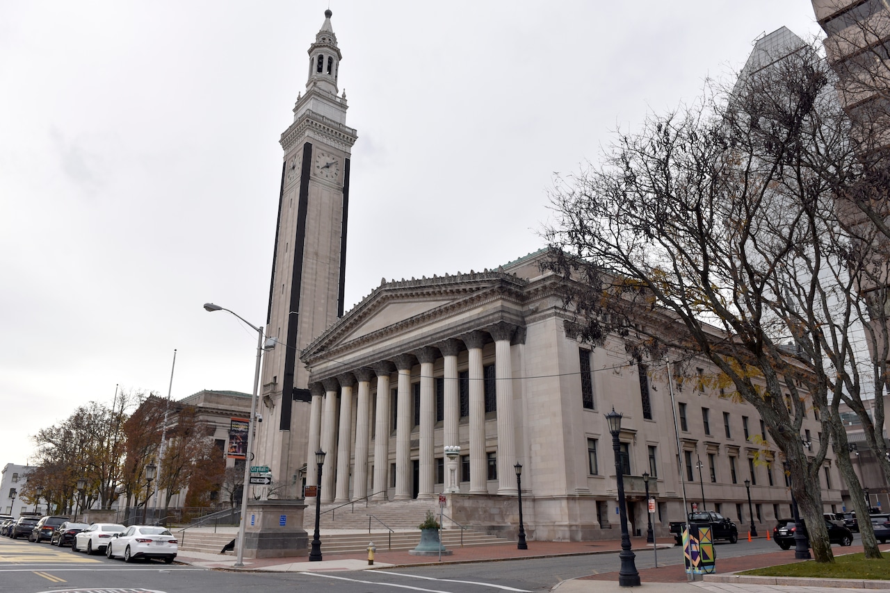 Springfield hopes for competition among internet providers, also demands equity