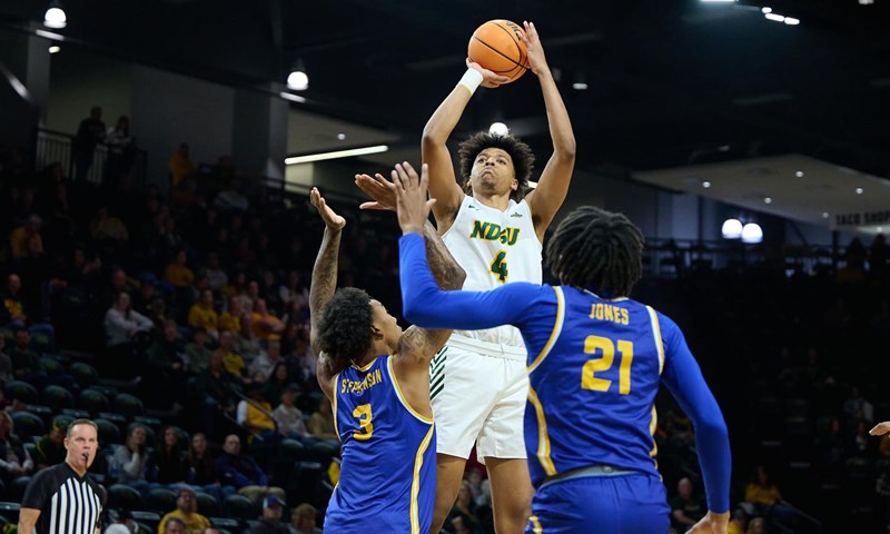Six Bison lead 14 Summit Leaguers on 2024-25 NABC Honors Court