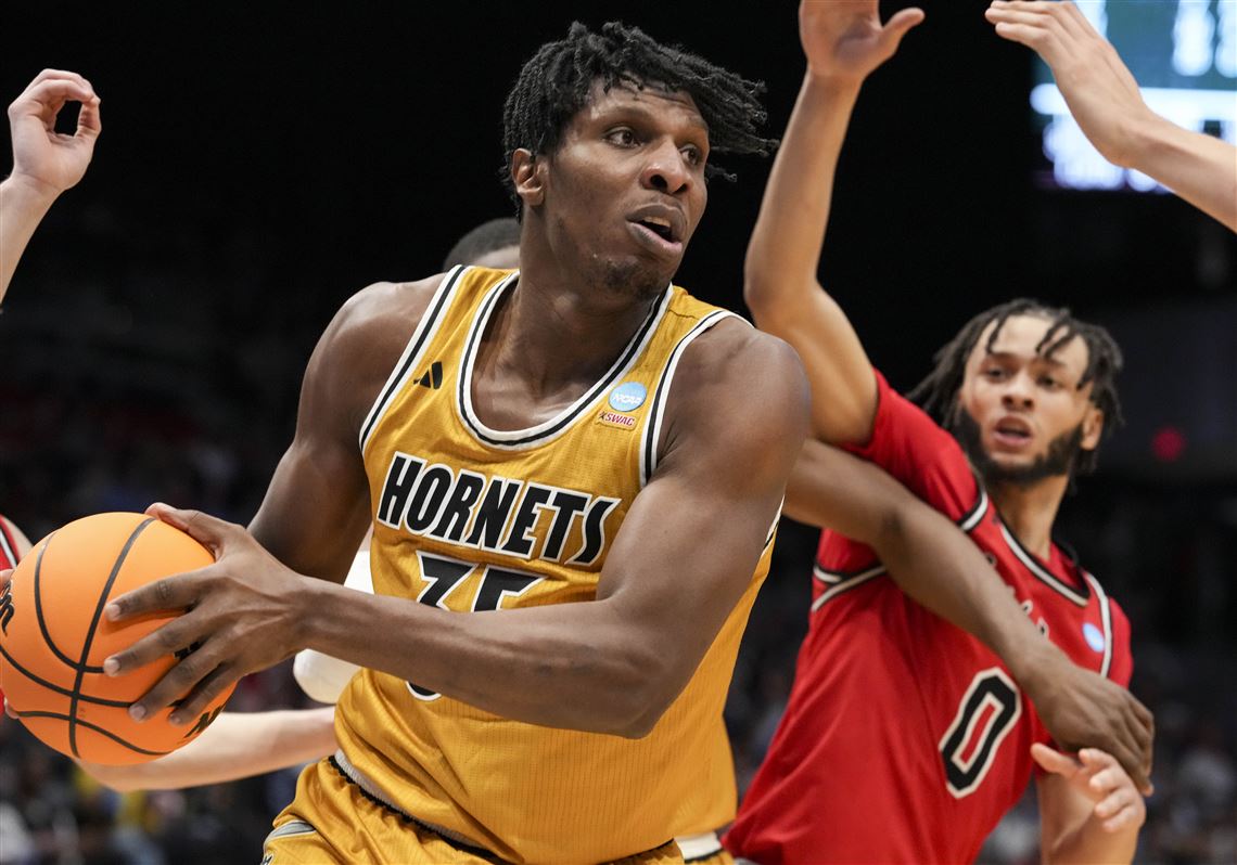 College sports notebook: Robert Morris men's basketball adds frontcourt transfer