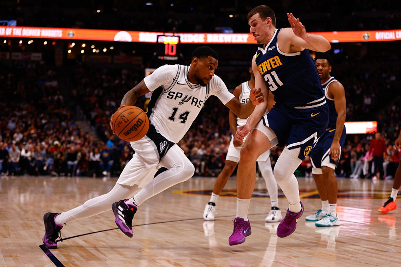 Trail Blazers add another guard to roster