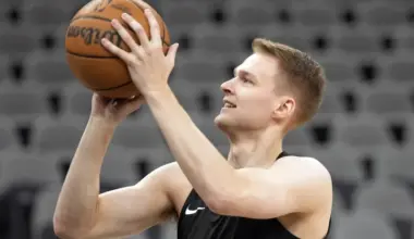 Syracuse Orange basketball legend Buddy Boeheim could hardly miss in his TBT debut for Boeheim's Army image