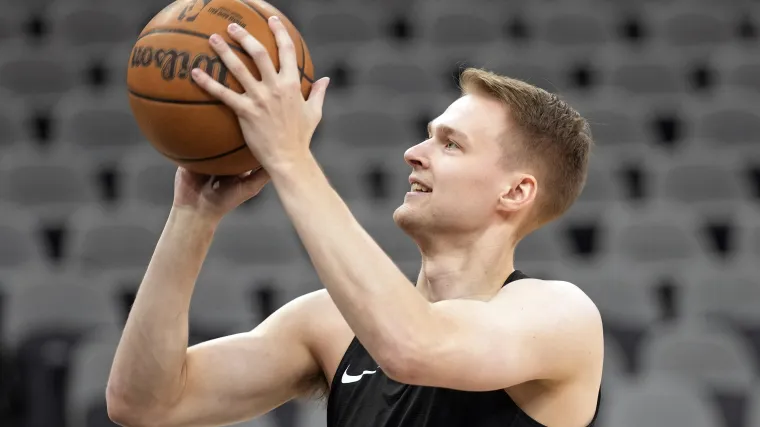 Syracuse Orange basketball legend Buddy Boeheim could hardly miss in his TBT debut for Boeheim's Army image
