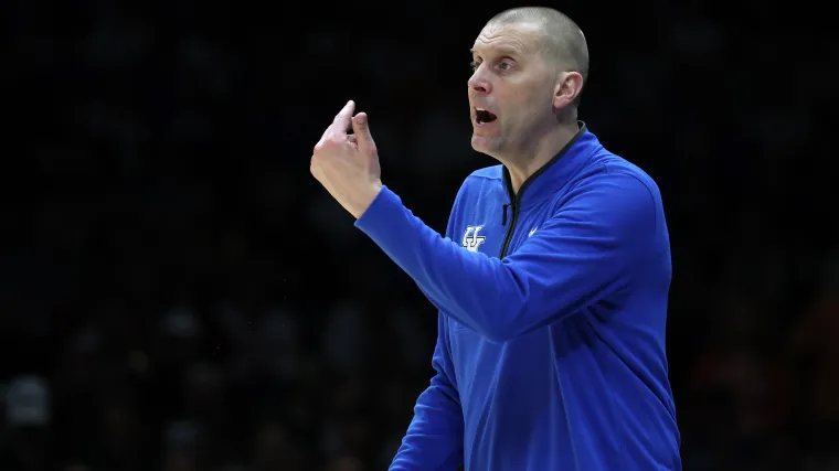 Louisville's Aly Khalifa fired up to face former coach Mark Pope in season opener, Cardinal debut image