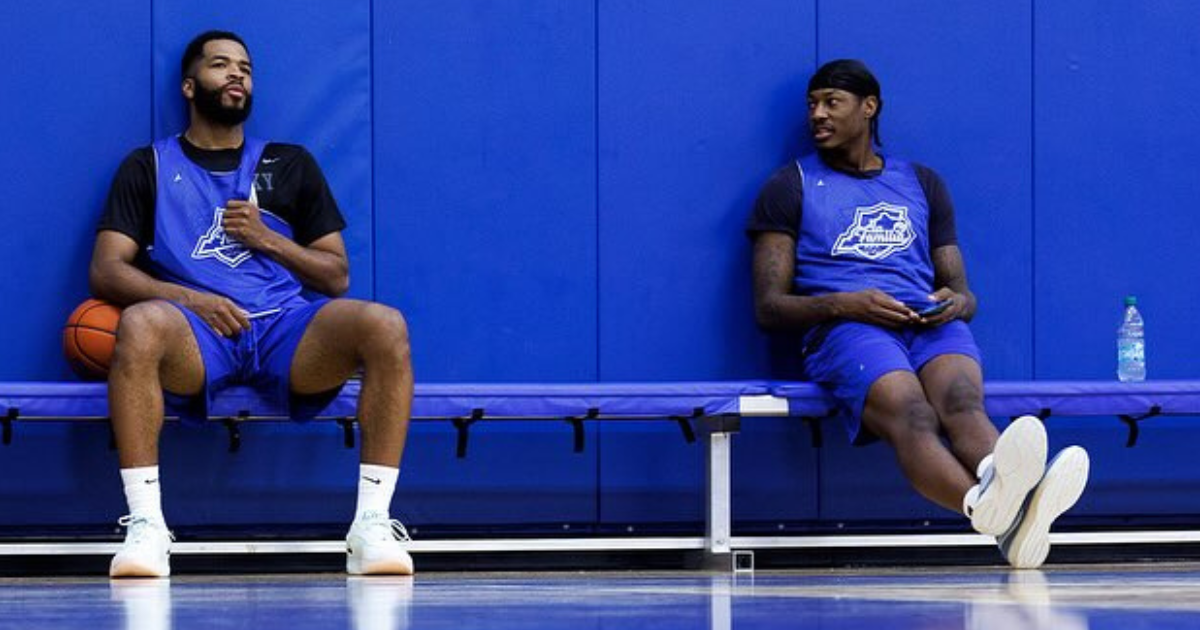 John Calipari meets Mark Pope at Rupp Arena