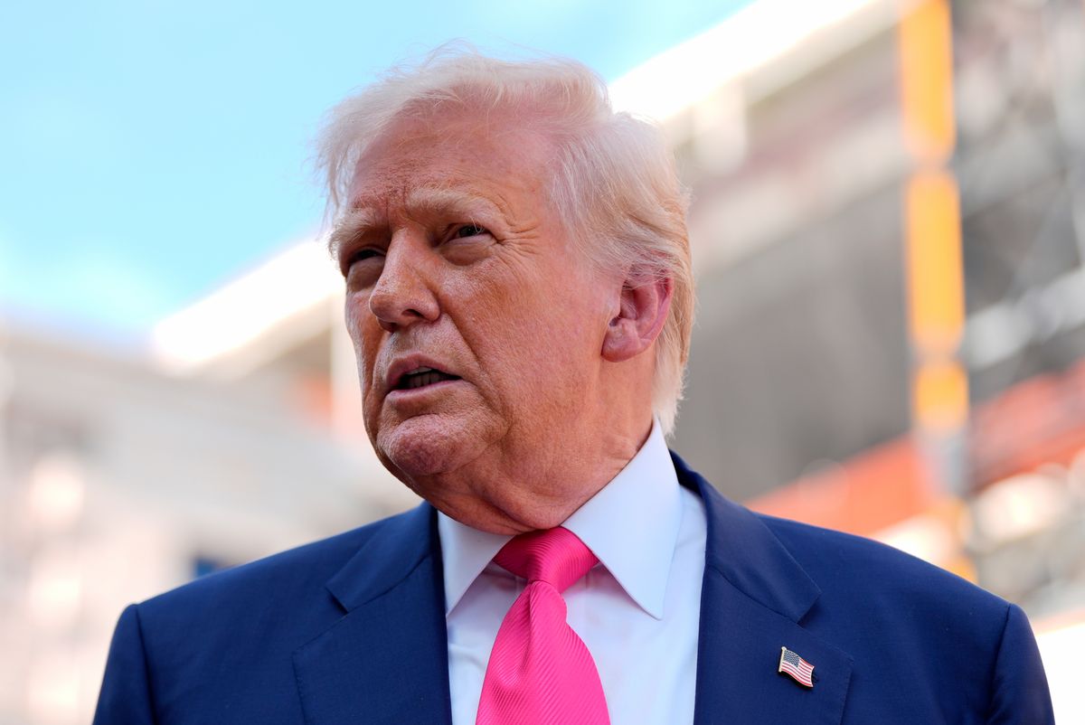 Trump signs order to clarify college athletes’ employment status amid ...