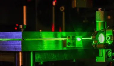 Scientists capture real-time birth of ultrafast laser pulses