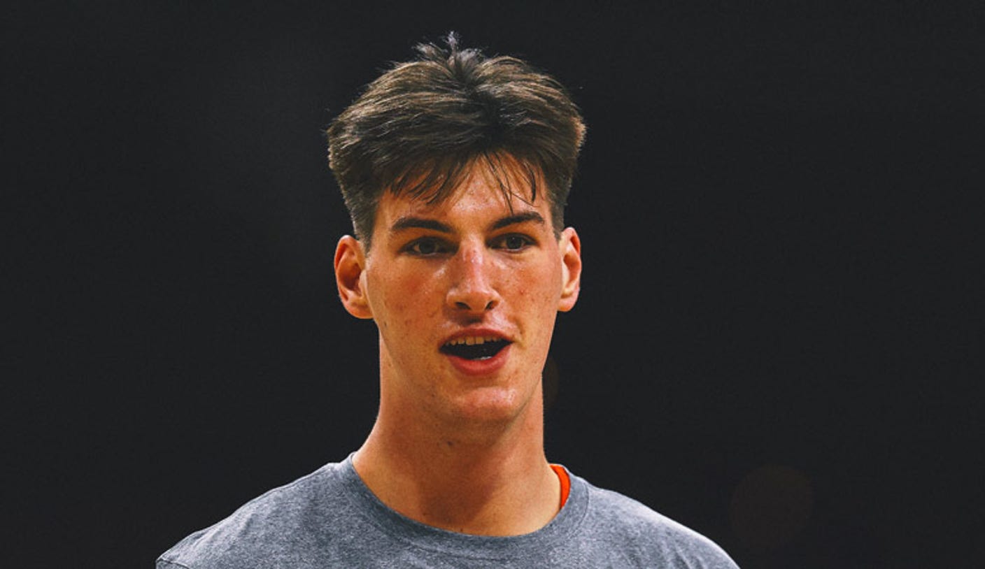 World's Tallest Teen, 7-foot-9 Center Olivier Rioux, Tries Football at Florida