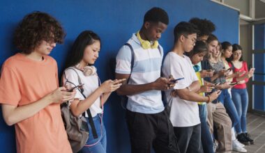 How many hours do 18 years-old spend online?