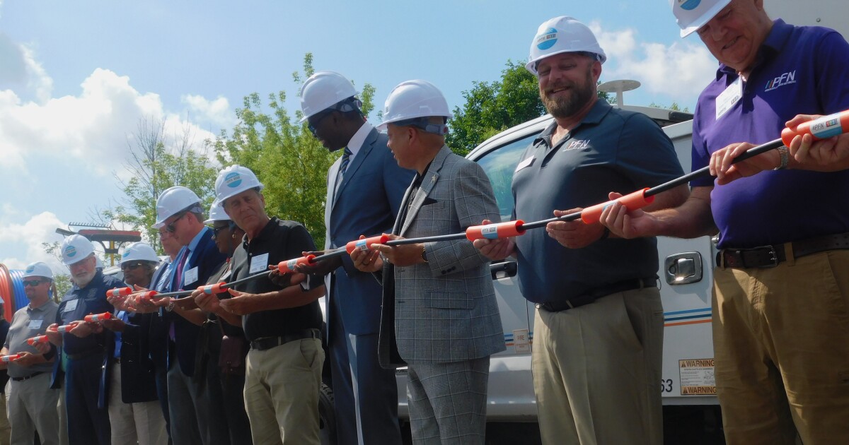 Projects to improve broadband access in rural Michigan move forward