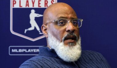Amid ICE raids, MLBPA advises players to keep legal documents with them