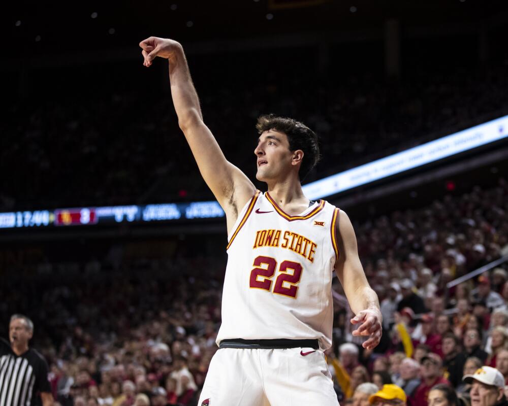 Momcilovic looks to redefine “volume shooter”