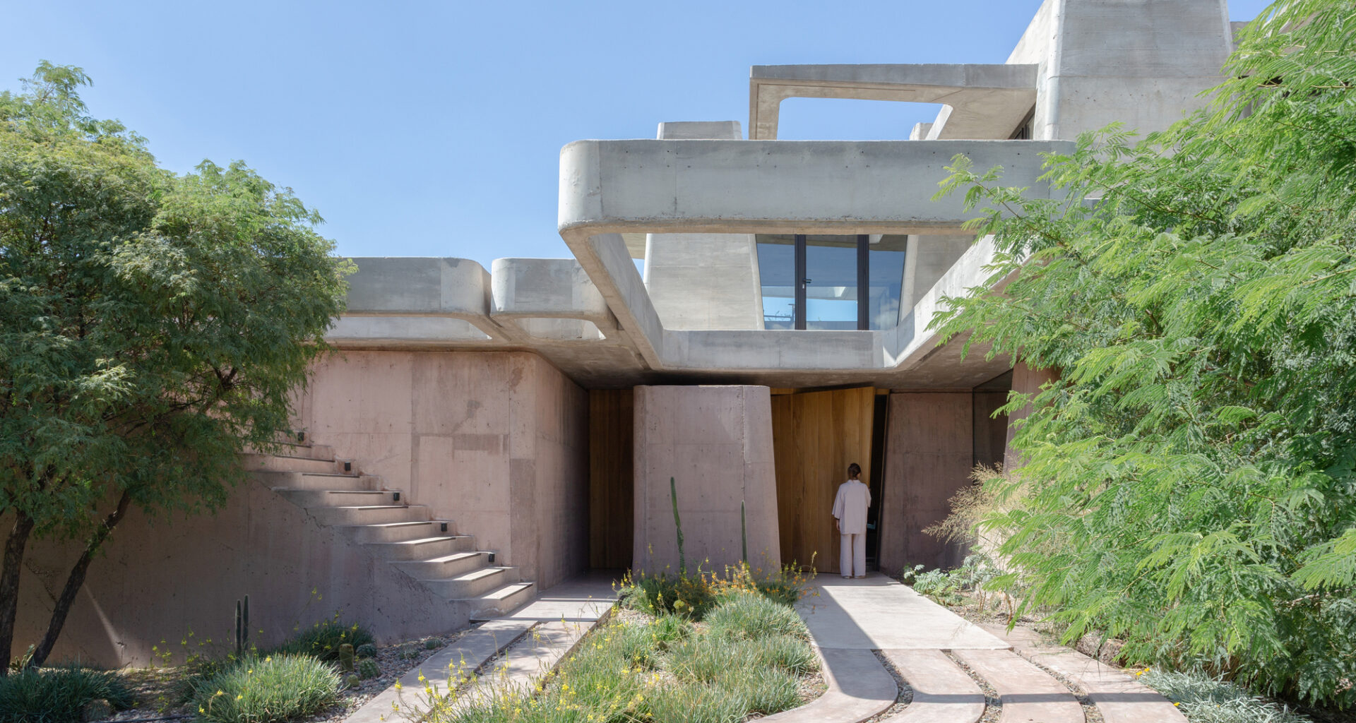OF. Brutal Honesty Mountain House / OF. Studio