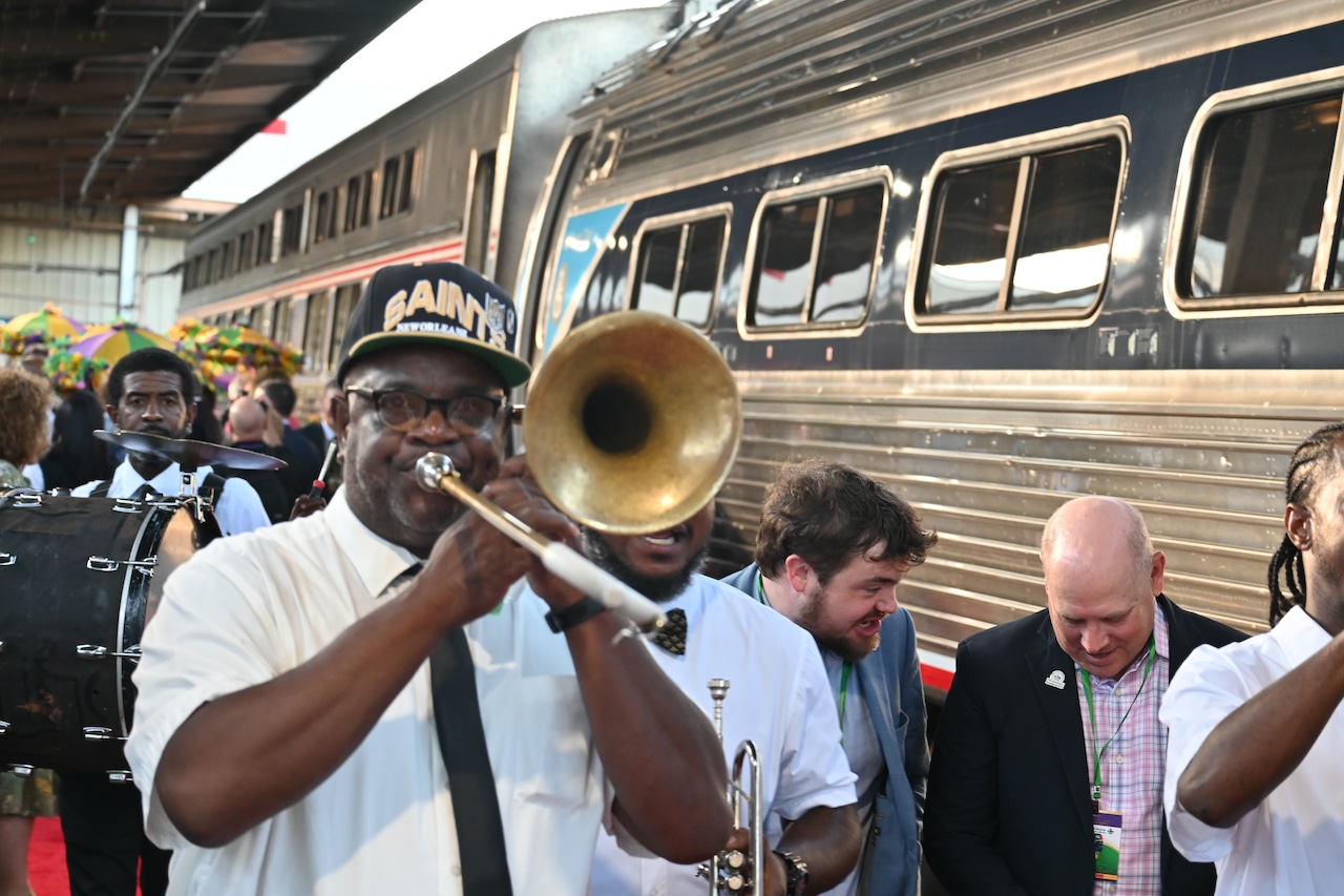 Amtrak Mardi Gras Service