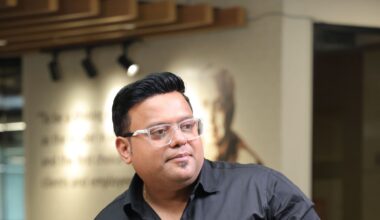 Stocks to buy under ₹200: Mehul Kothari of Anand Rathi recommends three shares to buy or sell