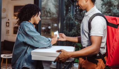 This Surprising Pizza Stock Is Beating the Market in 2025. Time to Buy?