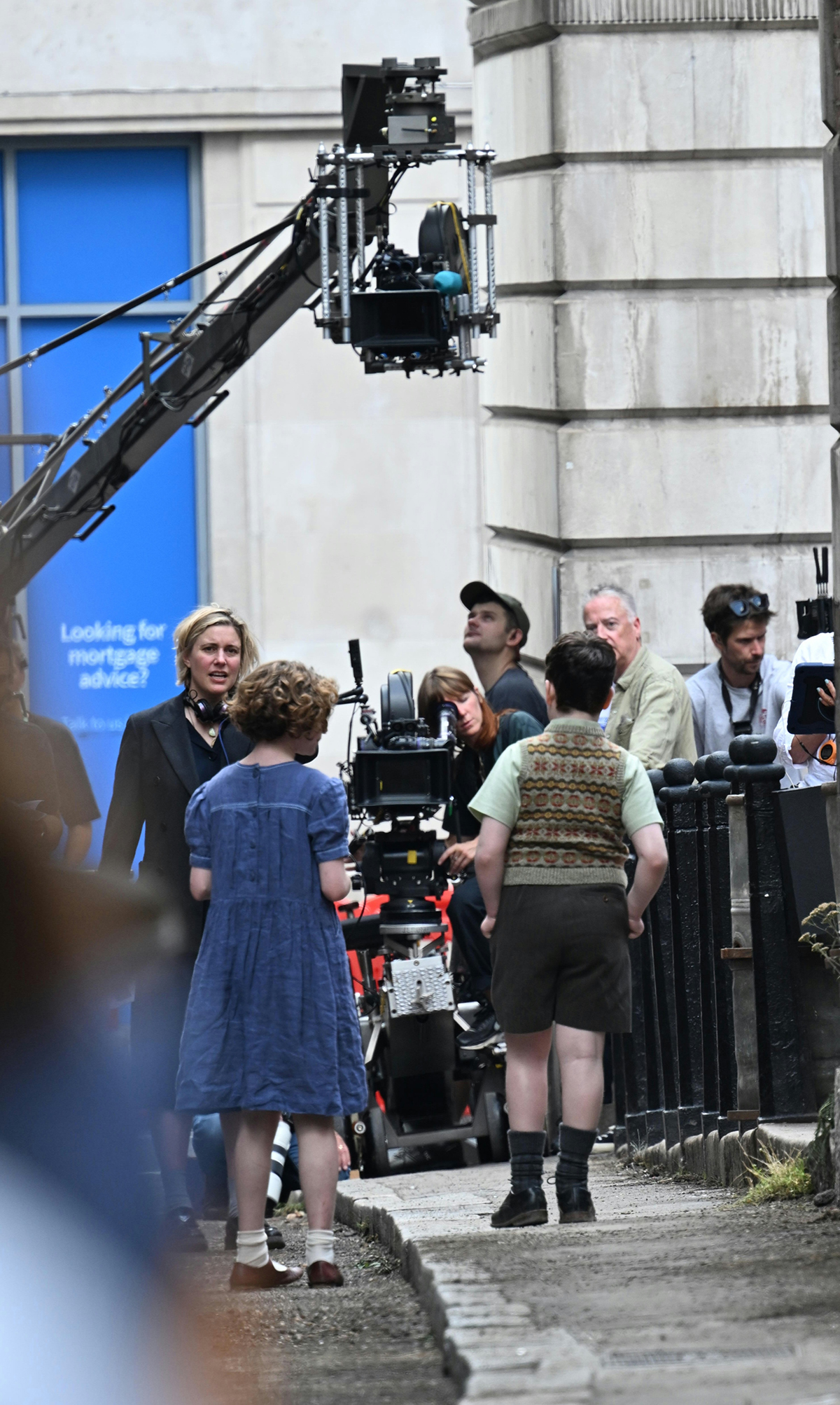 Filming-New-Greta-Gerwig-Movie-Narnia