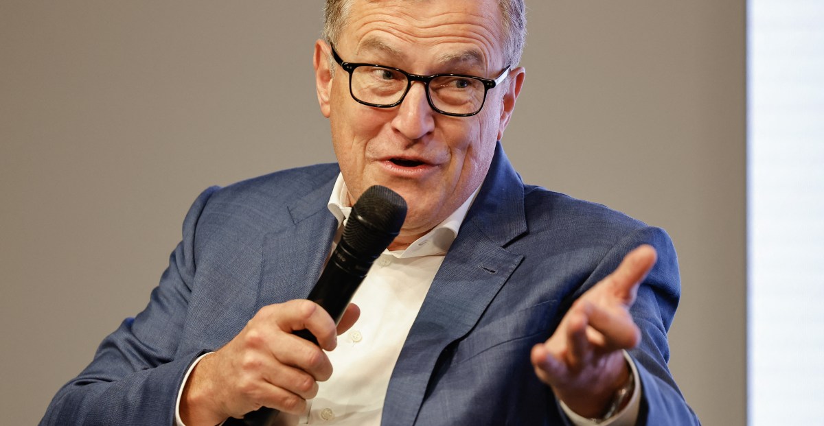 Report: Bayern CEO fighting to keep Nick Woltemade deal alive