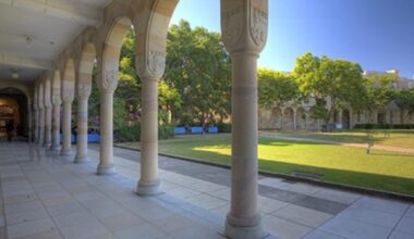 10 UQ researchers receive Tall Poppy Science Awards - News