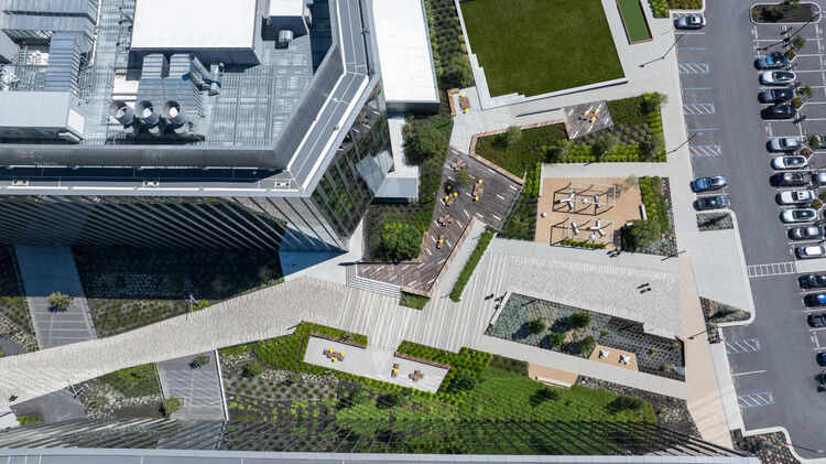 Healthpeak Properties Vantage Campus / Flad Architects - Image 2 of 24