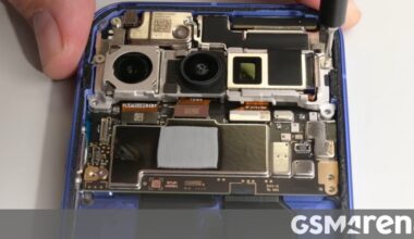 Google Pixel 10 teardown results in average repairability score