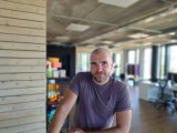 Sony Xperia 10 VII: 12MP main camera portrait samples - f/1.9, ISO 80, 1/30s - Sony Xperia 10 VII review