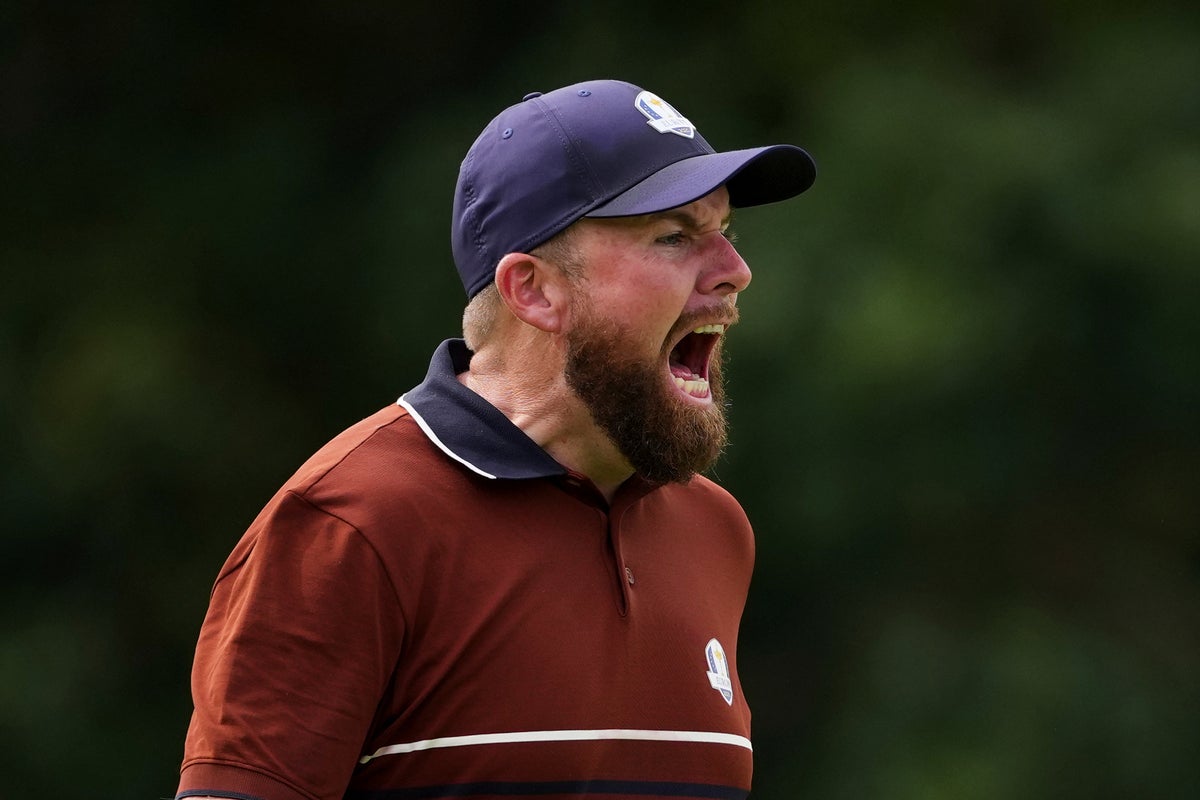 Shane Lowry fires two-word expletive at American fan in controversial Ryder Cup match