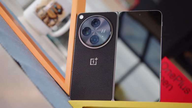 Display and Camera on OnePlus Open smartphone