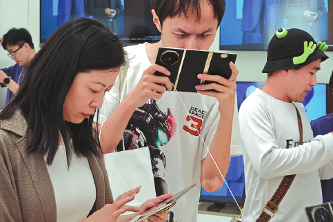 Huawei launches new tri-fold smartphone