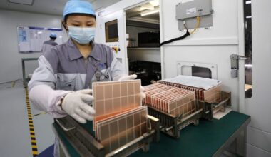 AI Gold Rush Can't Stop Chip Sector's Boom-Bust Cycle: Morningstar