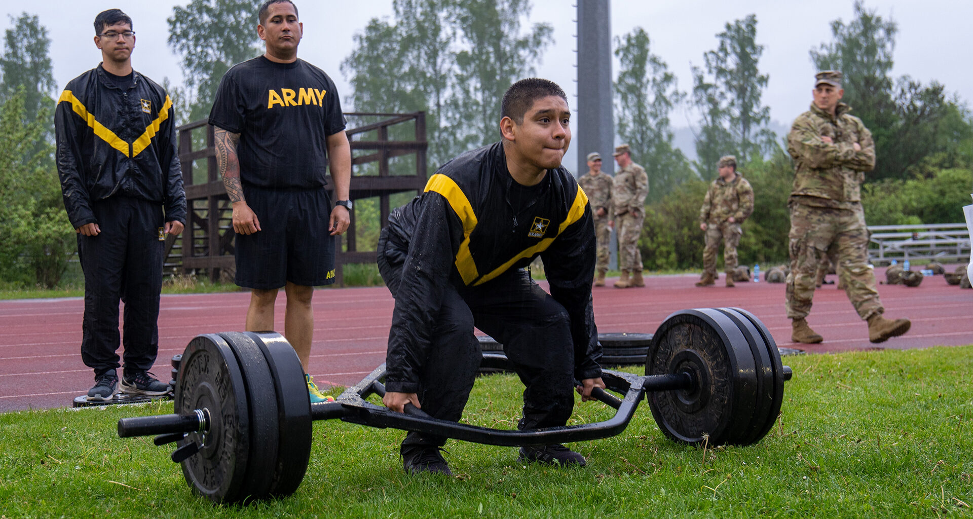 Soldiers with high fitness are now exempt from body fat standards