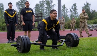Soldiers with high fitness are now exempt from body fat standards