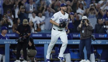 Clayton Kershaw gets standing ovation after final regular-season start at Dodger Stadium
