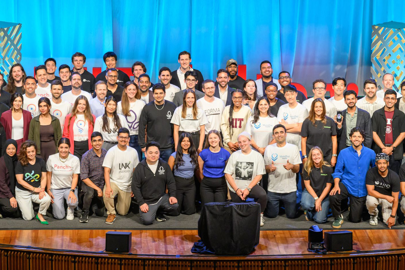 How are MIT entrepreneurs using AI? | MIT News