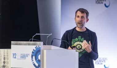 The pros and cons of reinforcement learning in physical science – Physics World