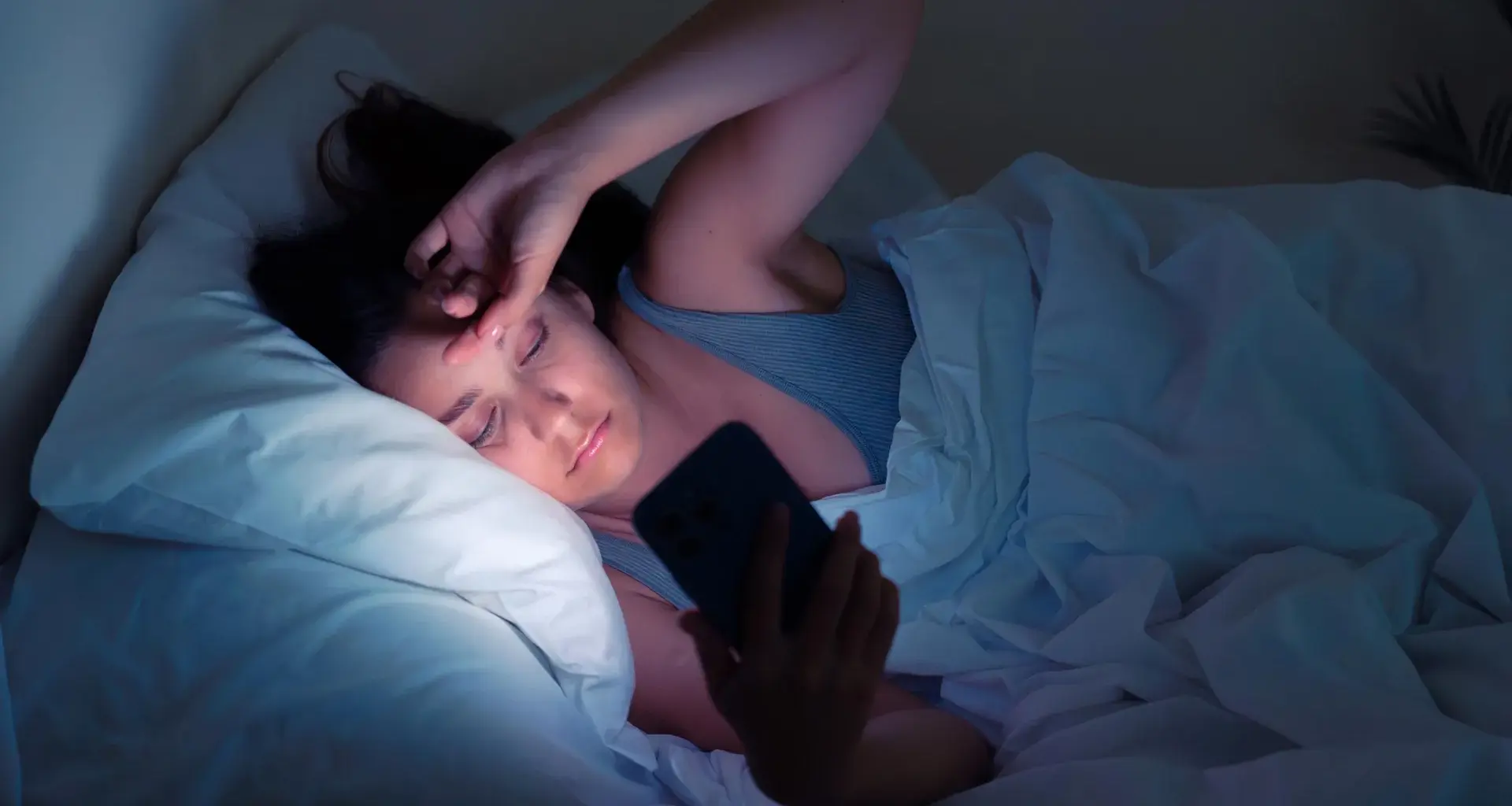 Experts warn: Smartphones before 13 could harm mental health for life