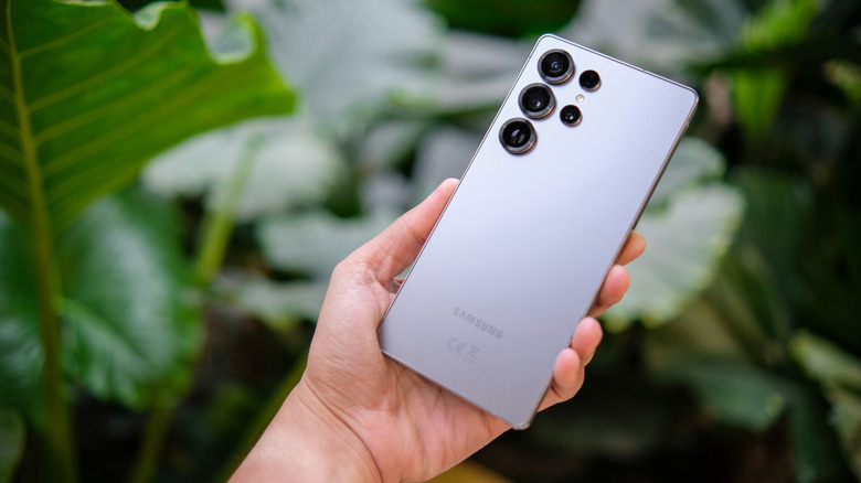 Galaxy S25 Ultra design.