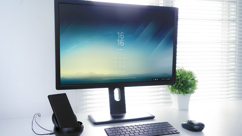 Samsung DeX running on a monitor connected to a Samsung Galaxy Note 8