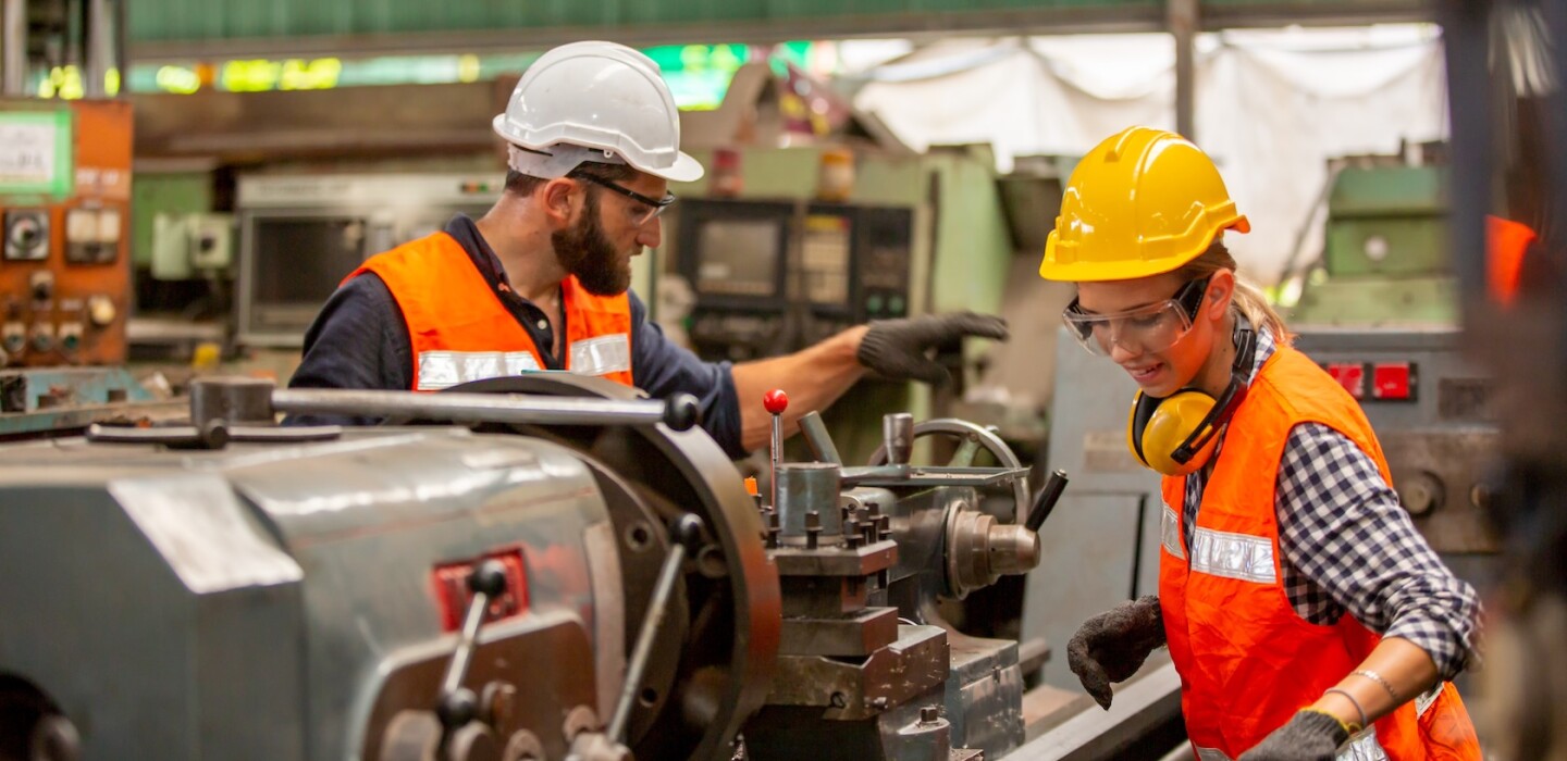 Community Colleges Aim to Shorten the Path to Skilled Jobs